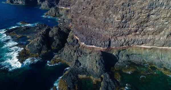 Береговая Линия Скалами Цвета Море Замечается — стоковое фото