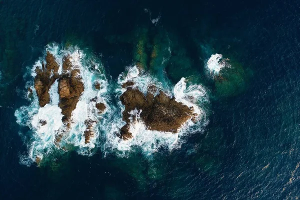 Litoral Com Falésias Suas Cores Mar Sendo Notado Imagem De Stock