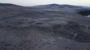 Uçurumlarıyla, renkleriyle ve deniziyle kıyı şeridi