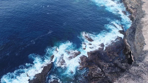 Costa Con Sue Scogliere Suoi Colori Mare Che Nota — Foto Stock