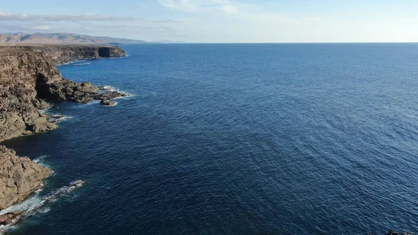 Ακτογραμμή Βράχια Και Χρώματα Του — Φωτογραφία Αρχείου