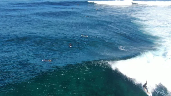 在加那利群岛冲浪完美的海浪 — 图库照片