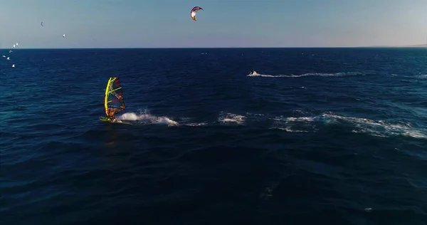 Surfing Doskonałych Fal Wyspach Kanaryjskich — Zdjęcie stockowe