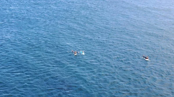 Kanarya Adaları Nda Kusursuz Dalgalarda Sörf Yapmak — Stok fotoğraf