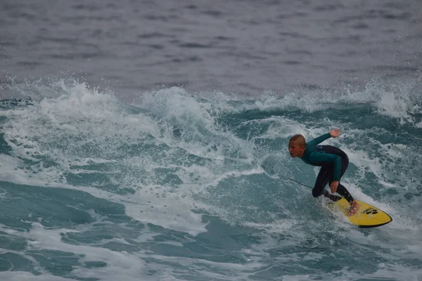Surfaři Užívají Moře — Stock fotografie
