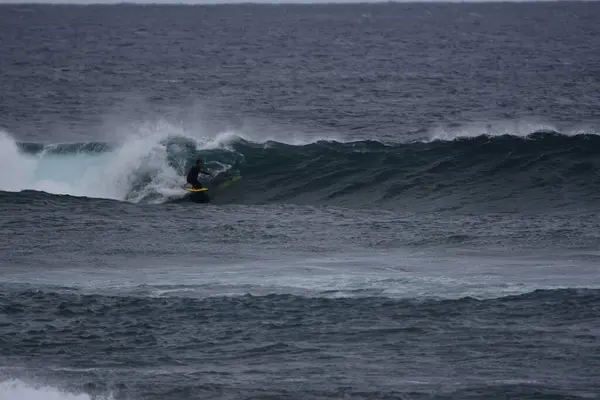 Surfistas Disfrutando Del Mar — Foto de Stock