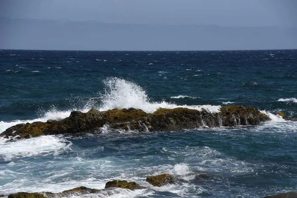 Onde Che Mostrano Loro Potenza — Foto Stock