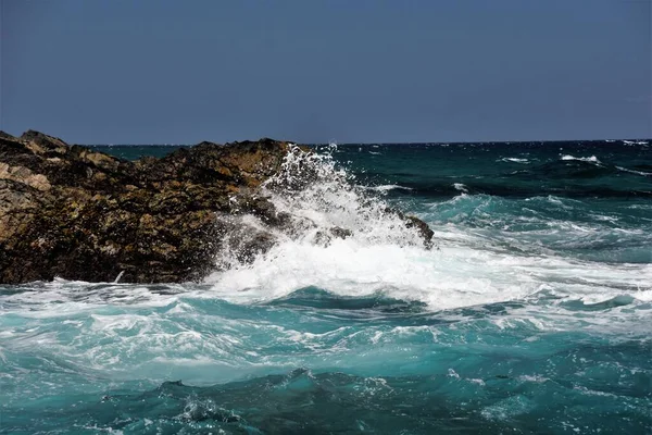 Guardando Mare Dalle Scogliere — Foto Stock