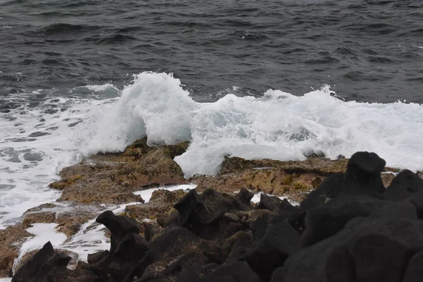 Zee Aan Kust Met Zijn Golven Vormen Kleuren — Stockfoto