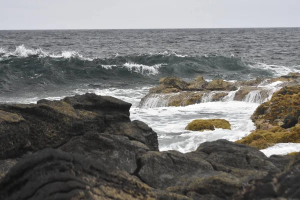 Havet Kusten Med Dess Vågor Former Och Färger — Stockfoto
