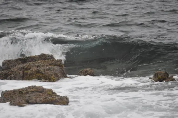 Mar Costa Com Suas Ondas Formas Cores — Fotografia de Stock