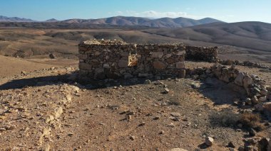 Eski kalenin kalıntıları.