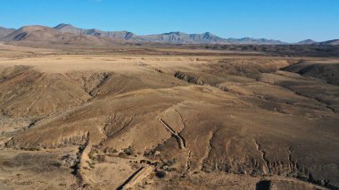 İsrail eyaletinin kuzeyindeki dağların havadan görünüşü.