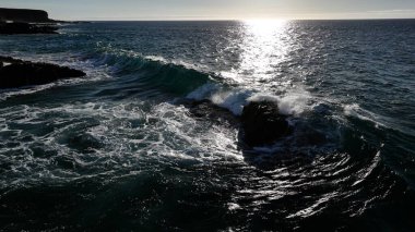 Dağlarda güzel bir gün batımı