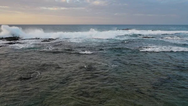 Güzel deniz manzarası ve gökyüzü