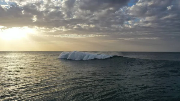 Güzel bir deniz manzarası. Doğa
