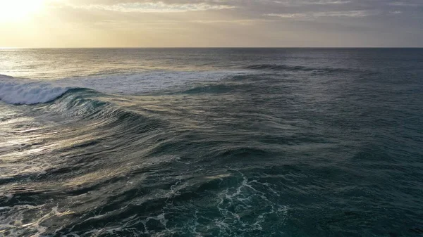 Güzel deniz manzarası var. Doğal arkaplan