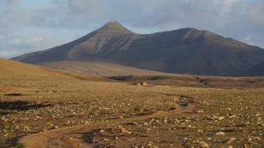 İzlanda 'daki dağ manzarası