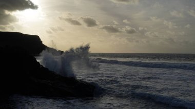 güzel bir günbatımı manzarası