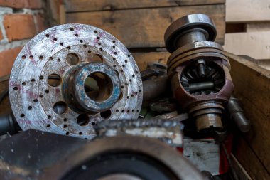 Go-kart lastikli ev yapımı metal disk.