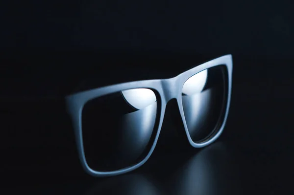 Brille Auf Schwarzem Hintergrund — Stockfoto