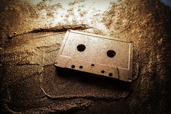 Стара Аудіокасета Під Золотим Пилом — стокове фото