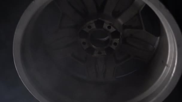 Eski Titanyum Jantlar Otomobil Hazırlama Toz Temizleme Sunumu — Stok video