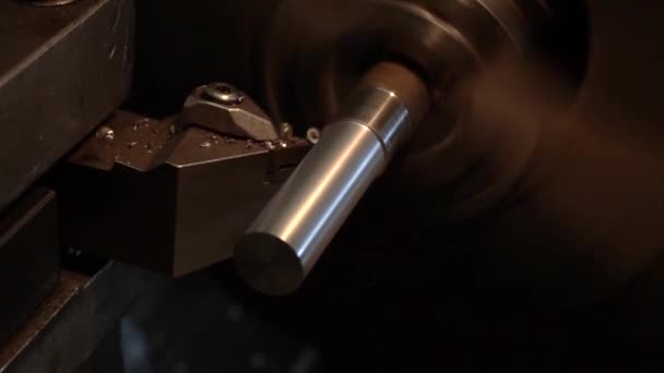Robot Old Lathe Grooving Metal Part Dark Workshop — Stock Video