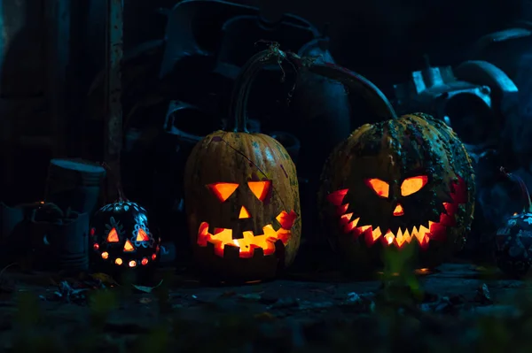 Arte Aterrador Calabazas Halloween Humo Oscuridad Luz Las Velas Lugar —  Fotos de Stock
