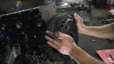 Seramik enjeksiyonla güçlendirilmiş seramik enjeksiyon için standart turboşarjlı bir motorun tamir ve montajı