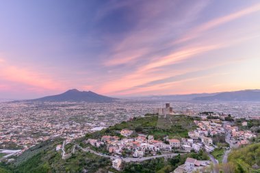 Naples (Napoli), İtalya - 10 Haziran: Napoli ve Mount V Panoraması