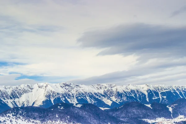 Winter landscape over forests and mountains — Stock Photo, Image