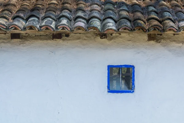 Texture - closeup detail of blue hand painted window shutter — Stock Photo, Image