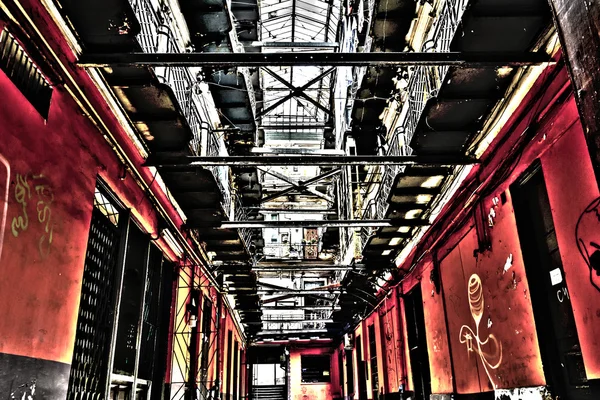 Passage in the old town of Bucharest, Romania. The historical passage still used today, hosts several establishments. — Stock Photo, Image