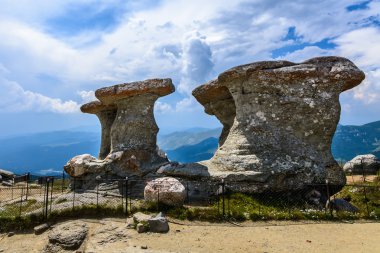 Babele - Geomorphologic kayalık yapılar Bucegi Dağları, Ro