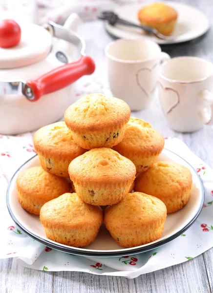 Muffins savoureux aux raisins secs — Photo