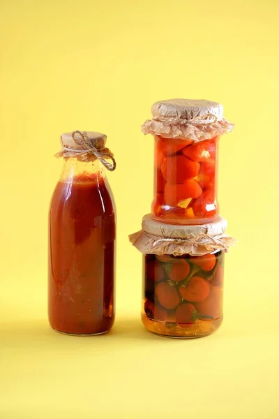 Pickled Κόκκινο Πιπέρι Σνακ Πίτσα Σάλτσα Κεράσι Πιπέρι Μαλακό Τυρί — Φωτογραφία Αρχείου