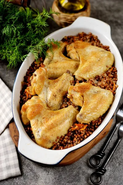 Kippenvleugels Gebakken Met Boekweit Oven — Stockfoto