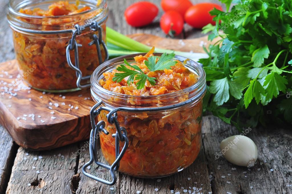 Рататуй Из Органических Цуккини, Лука, Моркови И Помидоров С.