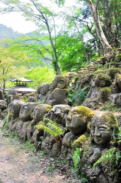 Carved stone figures of Rakan at Otagi nenbutsu-ji Temple in Ara — Stock Photo, Image