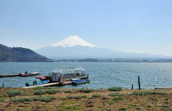 Mt.Fuji με την αποβάθρα πλοίο στη Λίμνη Καβαγκούτσι — Φωτογραφία Αρχείου