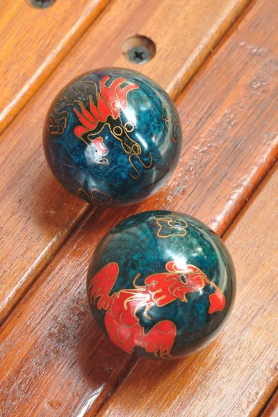 Китайские мячи для массажа рук — стоковое фото