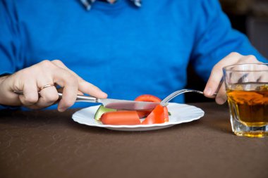 Kahvaltıda Sosisli Sebze