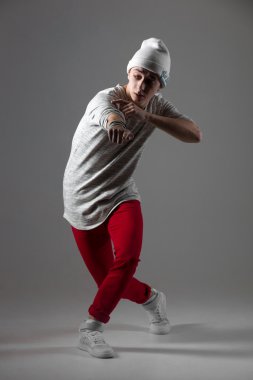 Serin dansçı adam