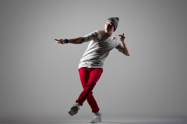 Etkileyici dansçı adam