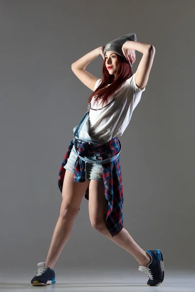 Beautiful girl dancing — Stock Photo, Image