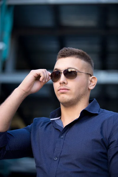 Cool guy with sunglasses — Stock Photo, Image