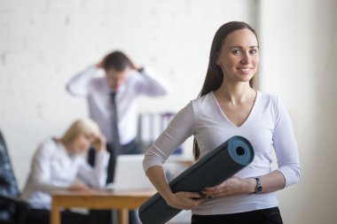 Fitness seçimi nde iş kadını