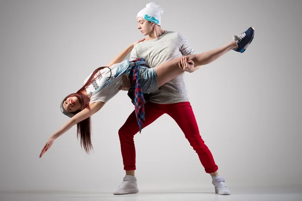 Modern dancers couple — Stock Photo, Image