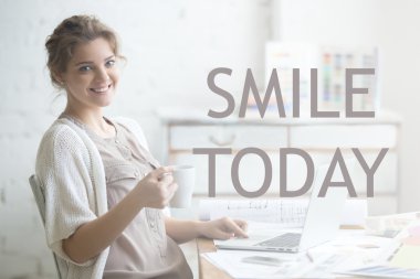 Bugün gülümse. Motivasyonel görüntü